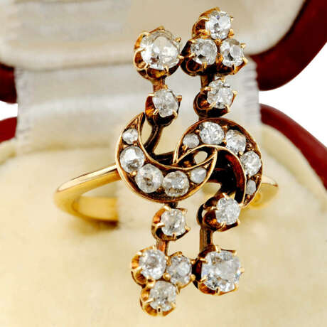 Кольцо «ветка» из золота с бриллиантами - фото 1