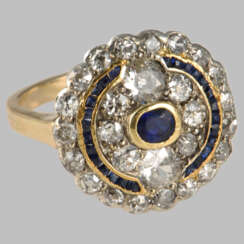 Ring im Stil des «Art Deco» mit Saphiren und Diamanten