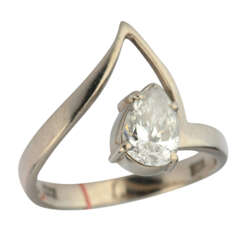 Ring white gold with diamond 