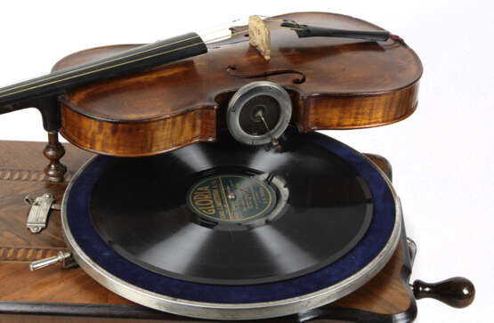 Grammophon Unikat mit Geige - фото 3