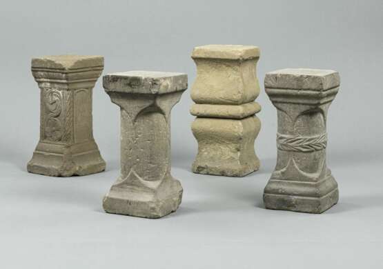 Vier Säulenmodelle im gotischen Stil - Foto 2
