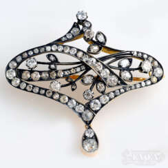 Brooch in the art Nouveau style with diamonds