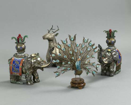 Konvolut Tierskulpturen aus Metall und Silber, u. a. Elefanten und Pfau - фото 3