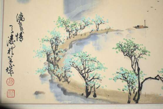 Zwei gerahmte Malereien, eine Flusslandschaft und eine Libelle mit Bambus - photo 2