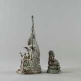 Zwei Bronzeskulpturen des Buddha - photo 4