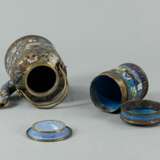 Teekanne und Cloisonné-Deckeldose mit Dekor von Antiquitäten - Foto 3