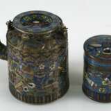 Teekanne und Cloisonné-Deckeldose mit Dekor von Antiquitäten - Foto 5