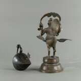 Bronze einer Kinara und Bronzegefäß in Form eines Vogels, - фото 2