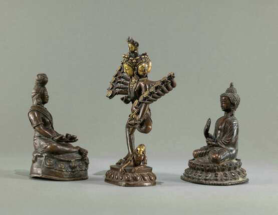 Drei buddhistische Bronzen - фото 2