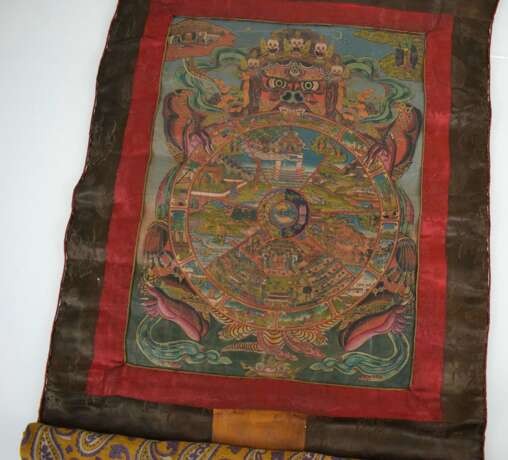 Zwei Pali-Gebetsbücher, eine Thangka und ein Textil - photo 2