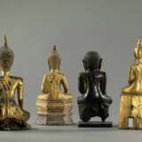 Gruppe von vier Figuren des Buddha Shakyamuni aus Holz mit Lackfassung - фото 3