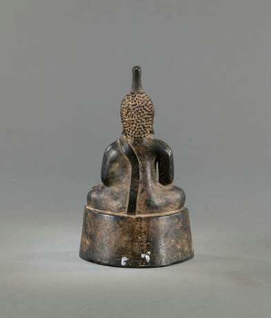 Sitzender Buddha aus Bronze - photo 3