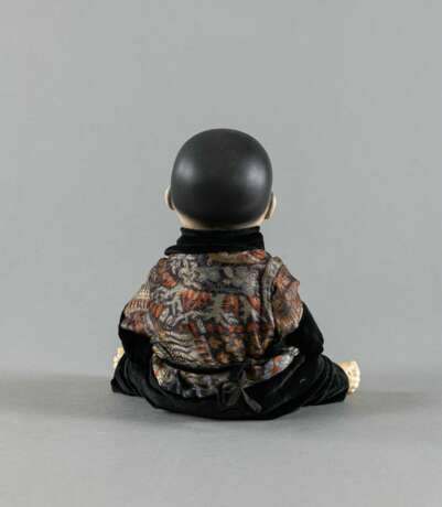 Porzellanpuppe eines chinesischen Jungen, schwarze Hose: AIELLAR-M - Foto 3