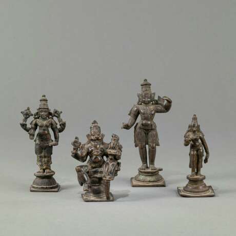 Vier hinduistische Bronzefiguren - Foto 1