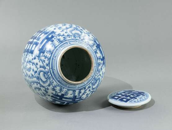 Blau-weißer Ingwertopf aus Porzellan mit 'Shuangxi'-Dekor - photo 3