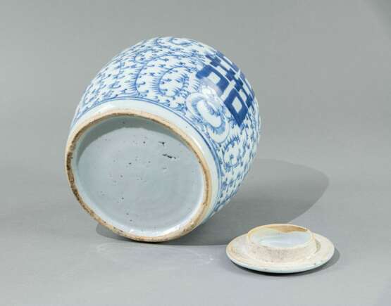 Blau-weißer Ingwertopf aus Porzellan mit 'Shuangxi'-Dekor - photo 4