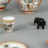 Rest-Teeservice aus Porzellan, Väschen und zwei kleine Elefanten - photo 5