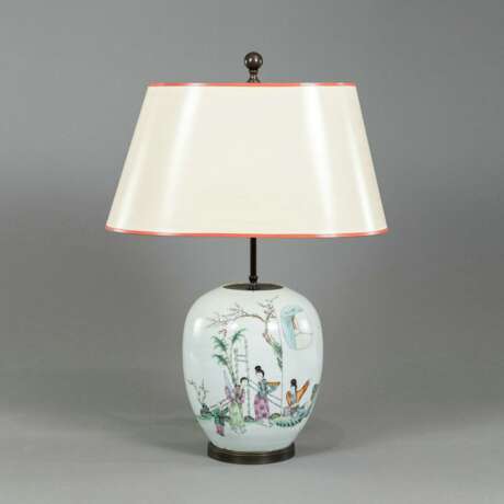 Als Lampe montierte 'Famille rose'-Vase - Foto 1