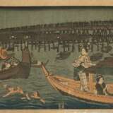 Utagawa Hiroshige II: Zwei kolorierte Holzdrucke aus der Serie 'Tôtô sanjûrokkei', Titel:'Yoroi no watashi', sign.: Hiroshige ga, Verlag: Ai-To, Datum: 1862 - Titel: 'Nakazu Mitsumata', sign.: Hiroshige ga (Verleger: Ai-To, Fehlstelle im Papier), Datum: 1 - фото 3