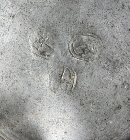 Salzlasurkrug mit Zinndeckel Ende 18. Jahrhundert - photo 3