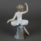Porzellanfigur "Kleine Ballerina II", Lladro, Spanien, Modellnr. 8126 - фото 3