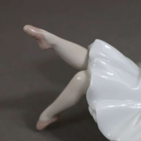 Porzellanfigur "Kleine Ballerina III", Lladro, Spanien, Modellnr. 8127 - фото 6