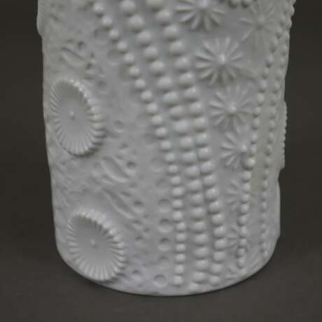 Zwei Vasen mit Struktur-Oberfläche - photo 6
