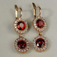 Earrings with pendants with diamonds and garnets
