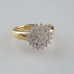 Elegant, classic diamond rosette ring