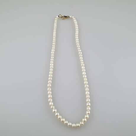 Perlenkette mit Goldverschluss - фото 1