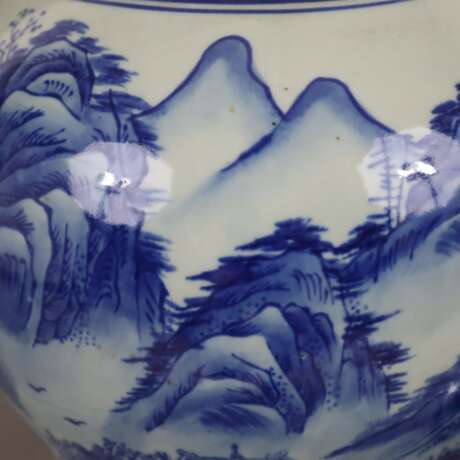 Blau-weiße Deckelvase im Kangxi-Stil - фото 7