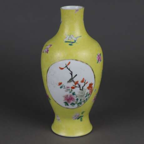 Gelbgrund-Vase - фото 1