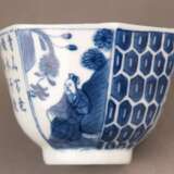 Kleine Teeschale mit Blau-Weiß-Dekor - Foto 3