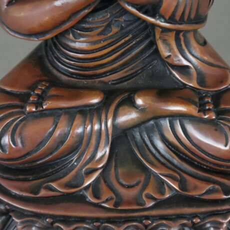 Figur des Tsongkhapa - photo 8