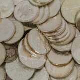 Lot diverser, meist silberhaltiger Münzen und Medaillen, - Foto 3