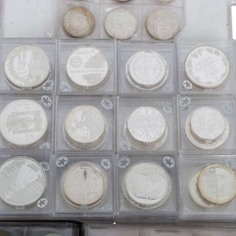 Europa Silbermünzen, einige Euros, ca. 50 Münzen, darunter auch - фото 2