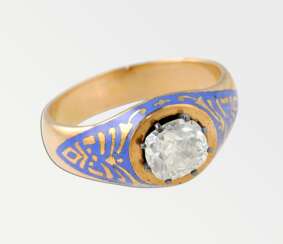 Кольцо с голубой расписной эмалью и бриллиантом