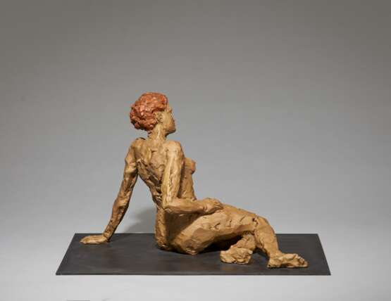 Stephan Balkenhol. Mixed Lot of Two Sculptures: a) Kniender Mann and b) Liegende Frau - фото 4