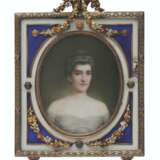 AN IMPRESSIVE VARICOLOUR GOLD AND SILVER-MOUNTED GUILLOCH&#201; ENAMEL FRAME WITH PORTRAIT MINIATURE - photo 2