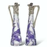 A PAIR OF SILVER-MOUNTED CAMEO GLASS DECANTERS - фото 1