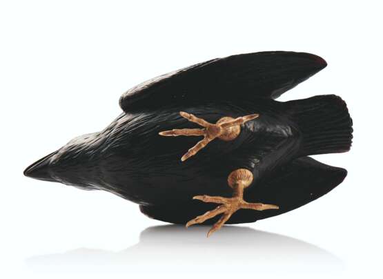 Fabergé. A JEWELLED AND GOLD-MOUNTED OBSIDIAN MODEL OF A CROW - photo 4