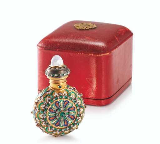 Hahn, Karl. A JEWELLED AND CLOISONN&#201; ENAMEL GOLD SCENT BOTTLE - photo 1