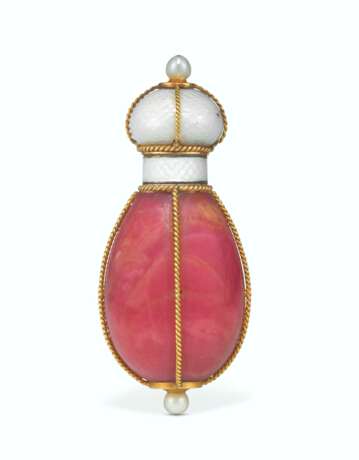 Fabergé. A JEWELLED, GUILLOCH&#201; ENAMEL AND GOLD-MOUNTED RHODONITE SCENT BOTTLE - photo 1