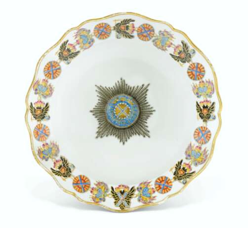 Gardner Porcelain Factory. A PORCELAIN SOUP PLATE FROM THE SERVICE OF THE ORDER OF ST ANDREW - photo 1
