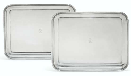 A PAIR OF SILVER TRAYS - photo 1