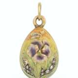 A JEWELLED AND ENAMEL GOLD EGG PENDANT - Foto 1