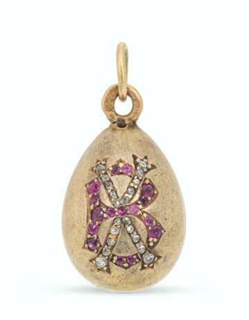 A JEWELLED AND ENAMEL GOLD EGG PENDANT - photo 2