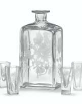 A GLASS VODKA DECANTER AND SIX GLASSES