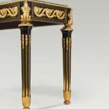 A LATE LOUIS XV ORMOLU-MOUNTED EBONY CENTER TABLE - photo 4