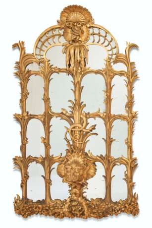 A PAIR OF NORTH EUROPEAN GILTWOOD PIER MIRRORS - Foto 1